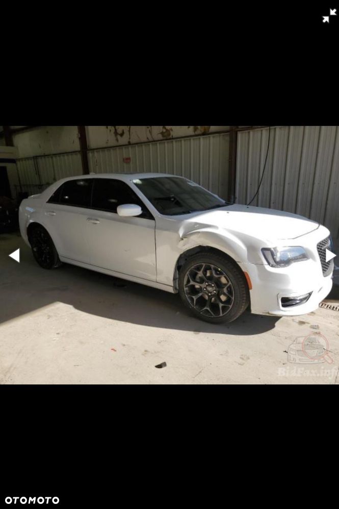 Chrysler 300s - 29