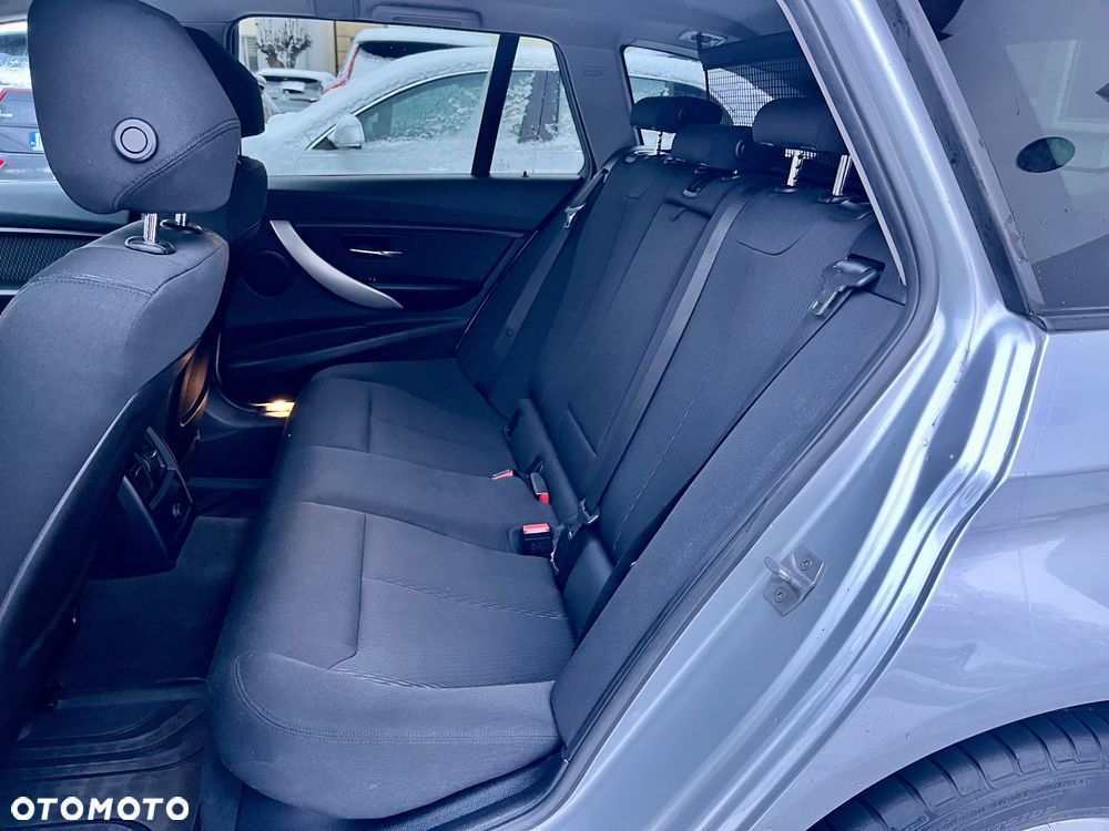 BMW Seria 3 318d - 24