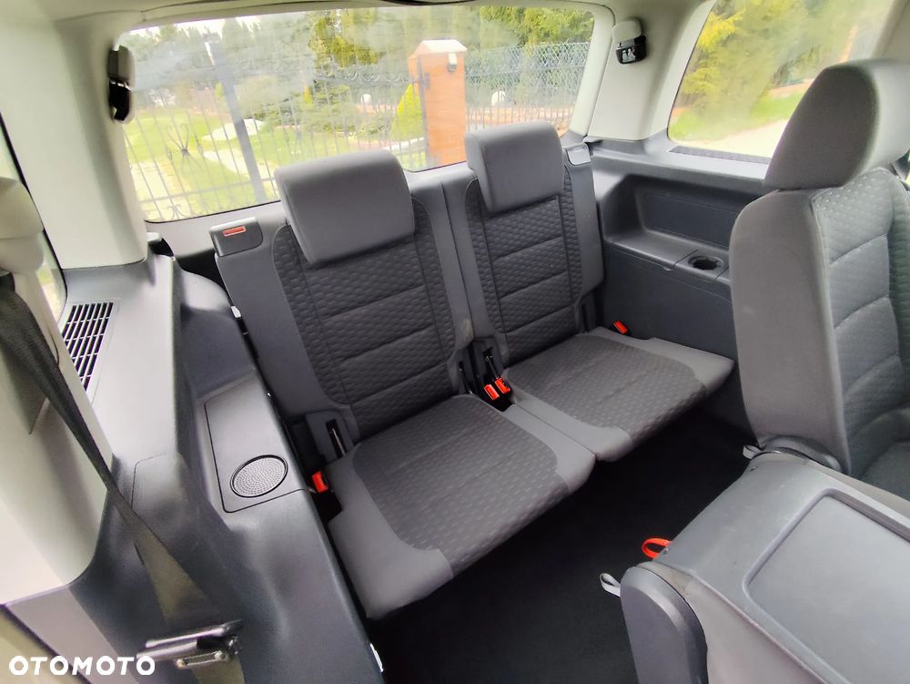 Volkswagen Touran 1.9 TDI Highline - 9