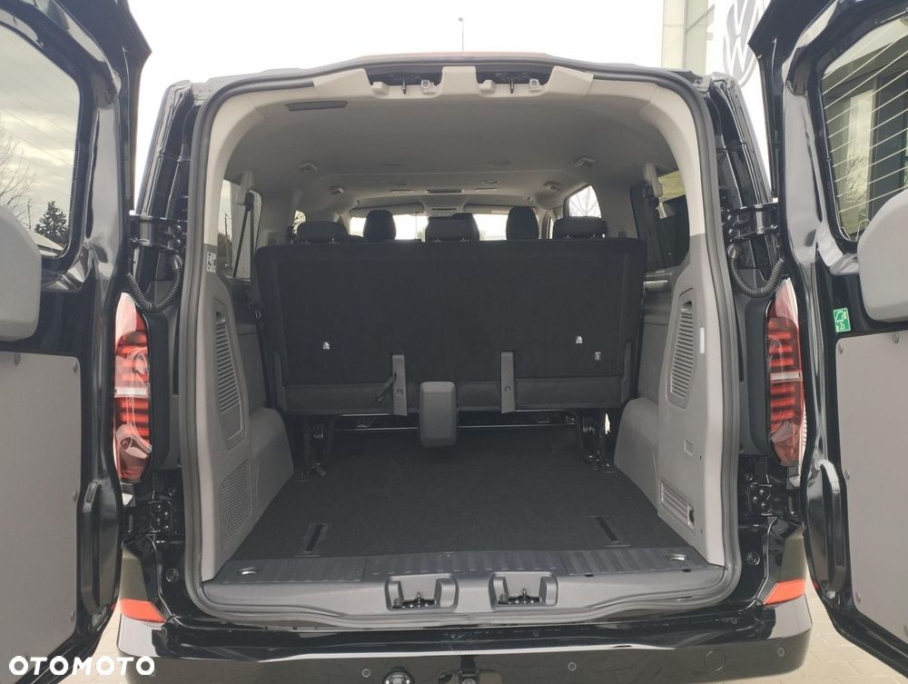 Volkswagen Caravelle - 11