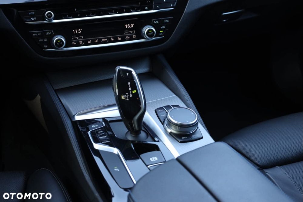 BMW Seria 5 520d M Sport sport - 6