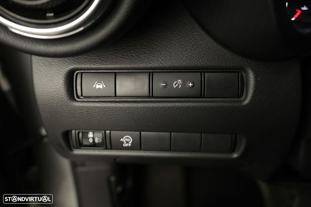 Nissan Juke 1.0 DIG-T N-Connecta DCT - 19