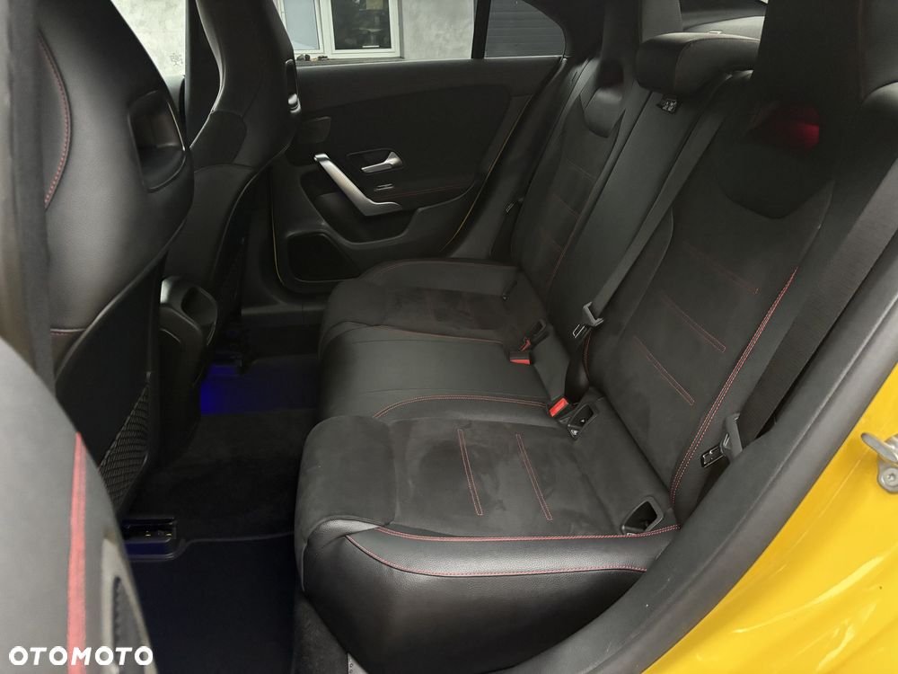 Mercedes-Benz CLA 220 4-Matic AMG Line 7G-DCT - 21