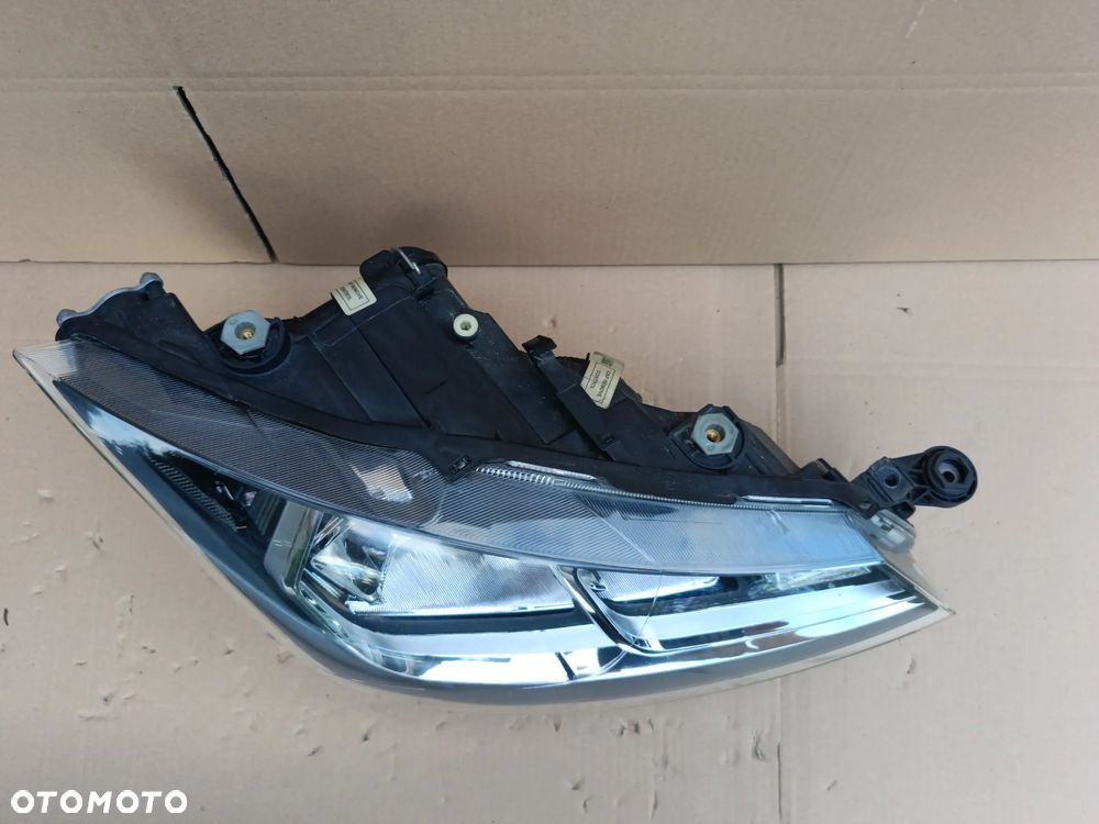 Lampa przednia prawa Seat Ibiza Arona V 5 reflektor 6F1941016B - 2