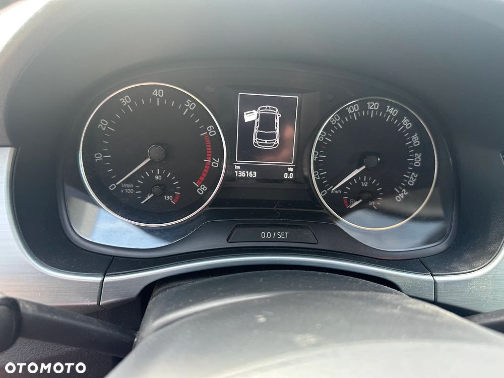 Skoda Fabia 1.0 Ambition - 11