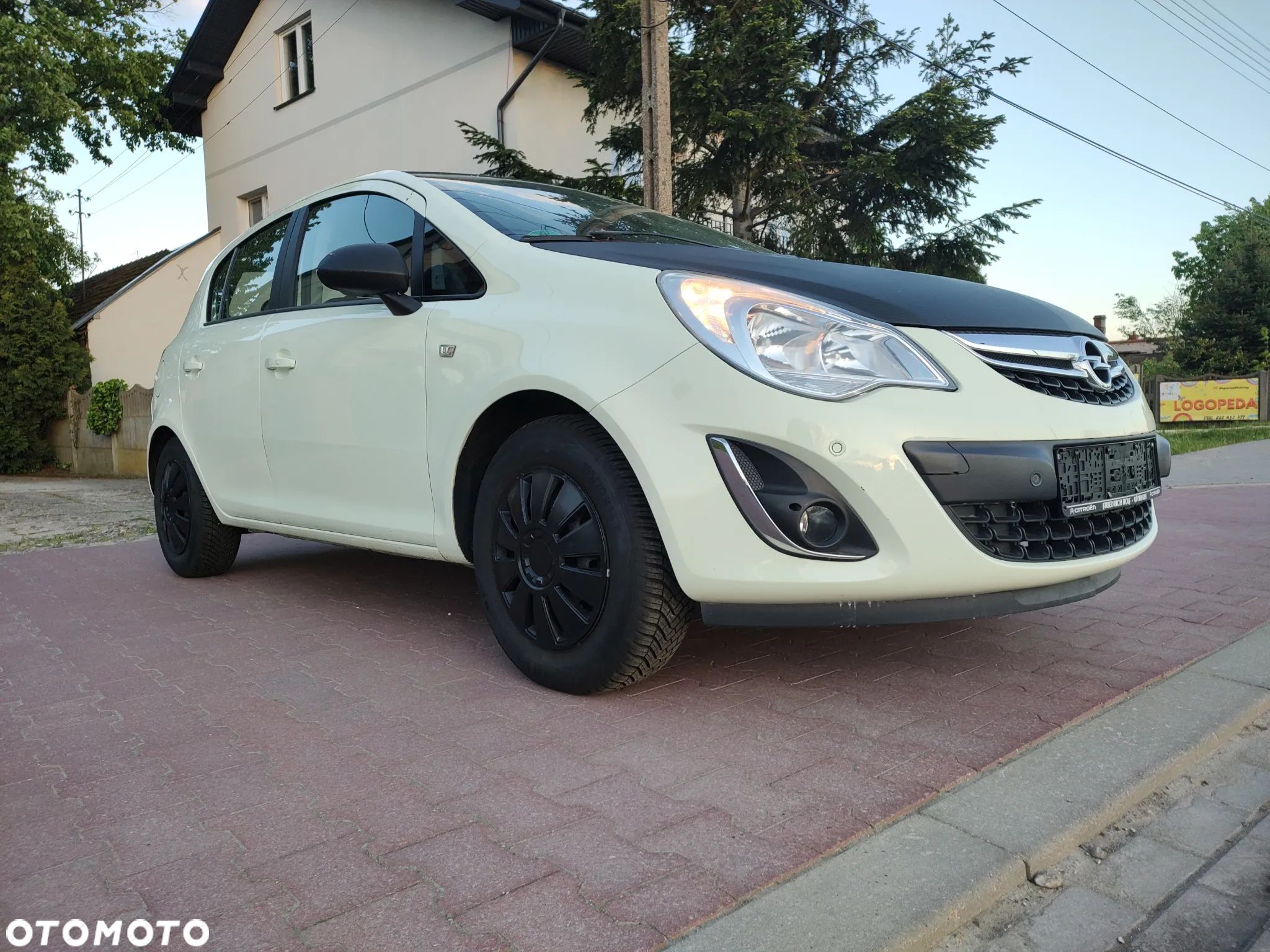 Opel Corsa 1.2 16V Enjoy - 1