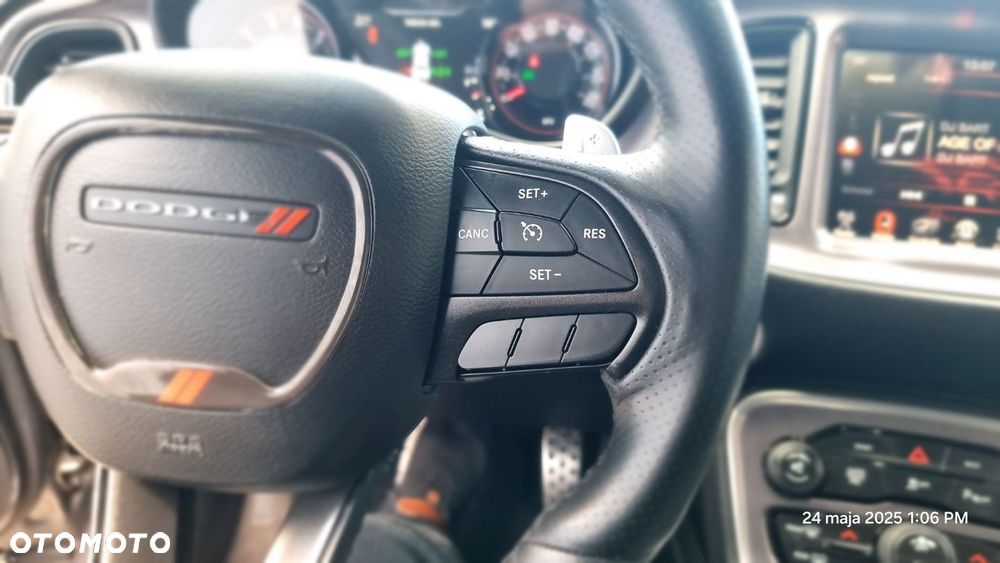 Dodge Challenger - 26