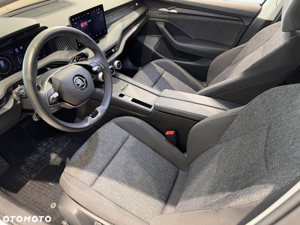 Skoda Superb 2.0 TDI SCR Essence DSG - 12