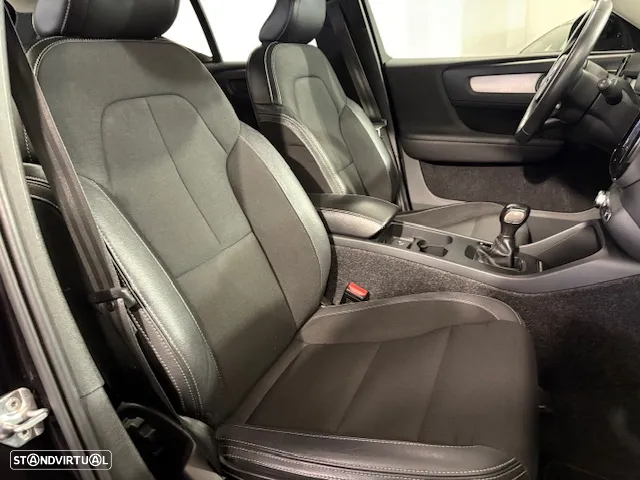 Volvo XC 40 2.0 D3 Momentum Plus - 18