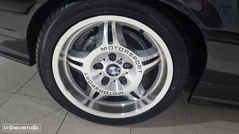 BMW 320 i Coupé M Sport - 23