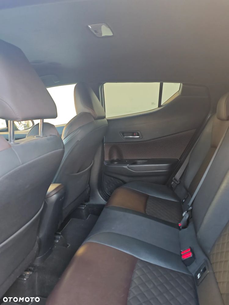 Toyota C-HR - 14