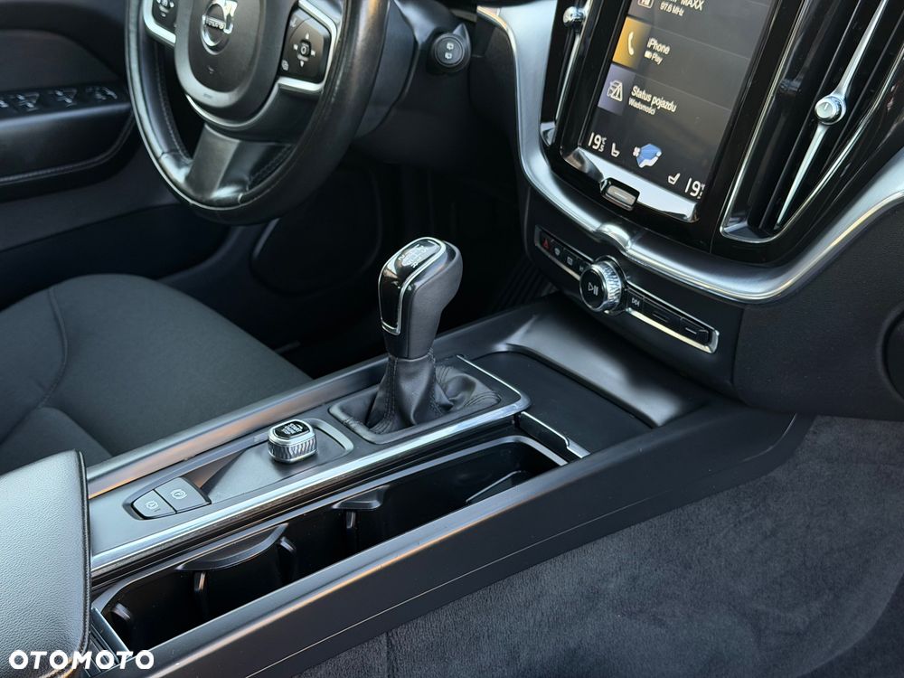 Volvo XC 60 D4 AWD Momentum - 39