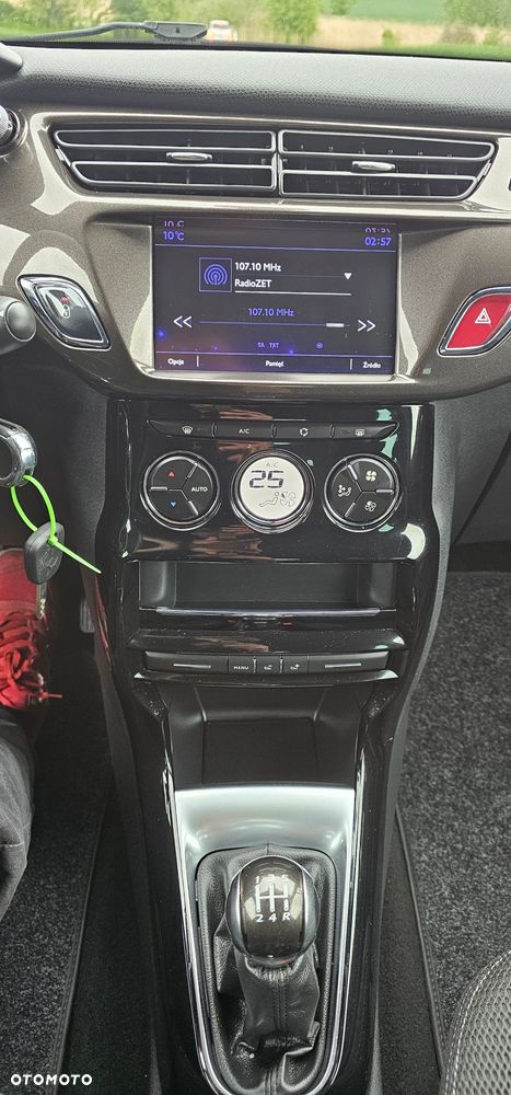 Citroën DS3 PureTech 110 Start & Stop CONNECTED CHIC - 10