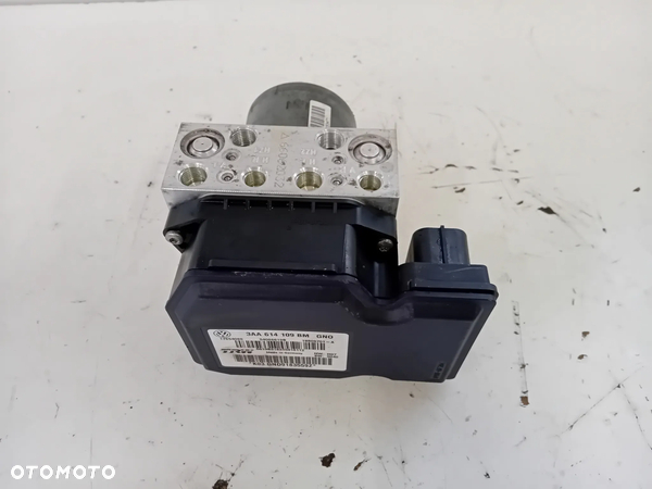 Pompa ABS VW Passta  B7 CC 3AA614109BM