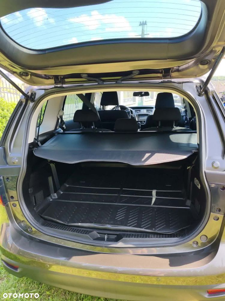 Mazda 5 - 6
