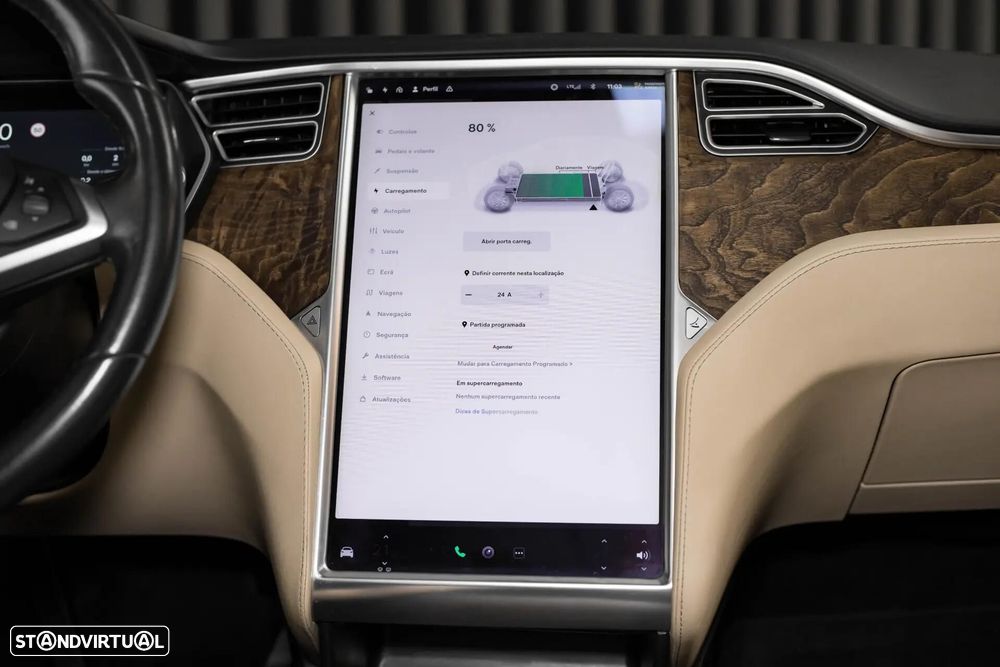 Tesla Model X 90D - 22