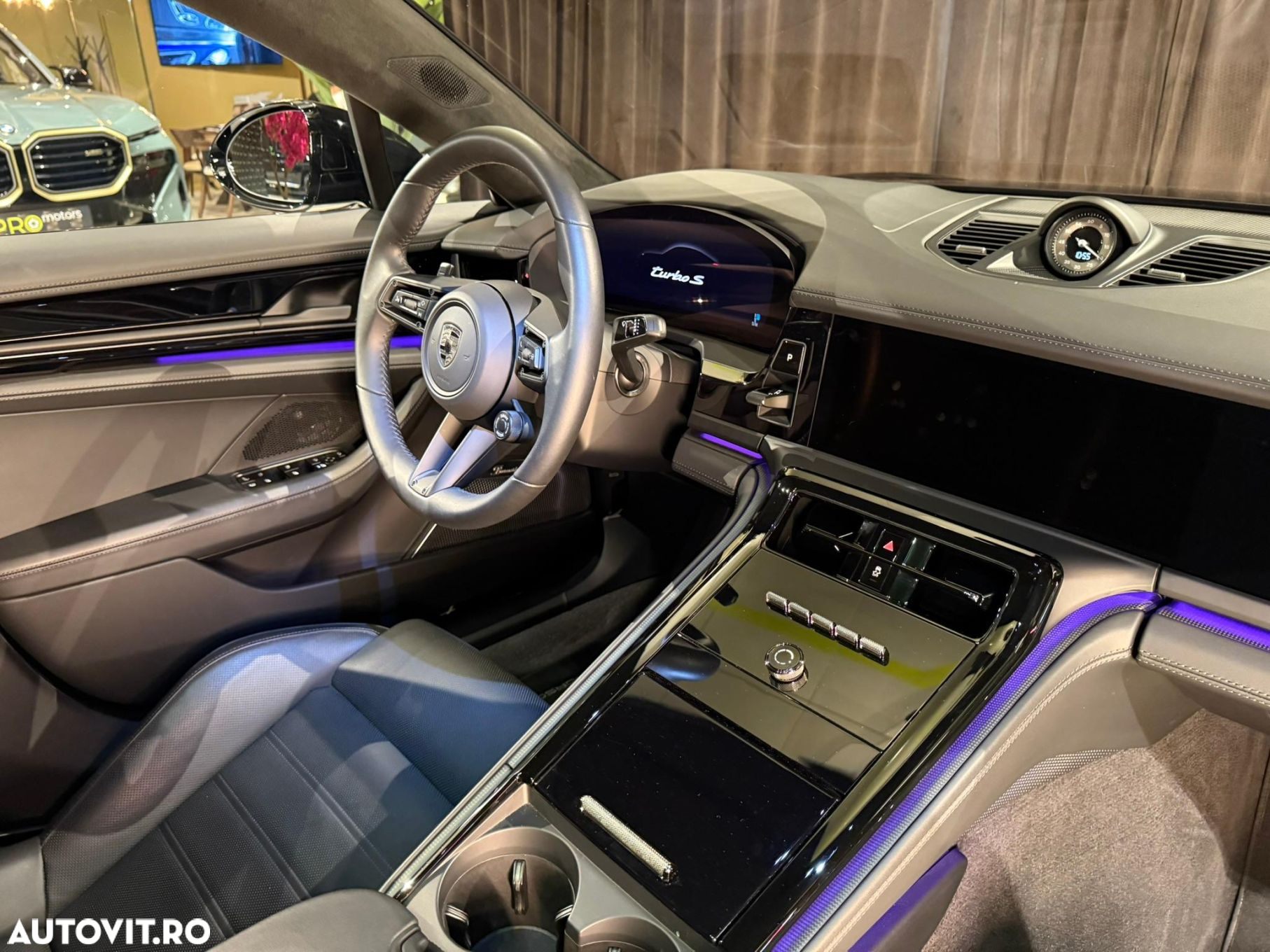 Porsche Panamera - 24