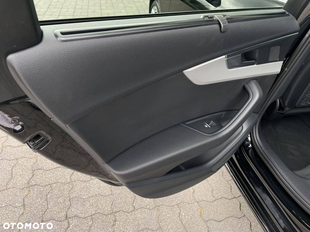 Audi A4 Avant - 11