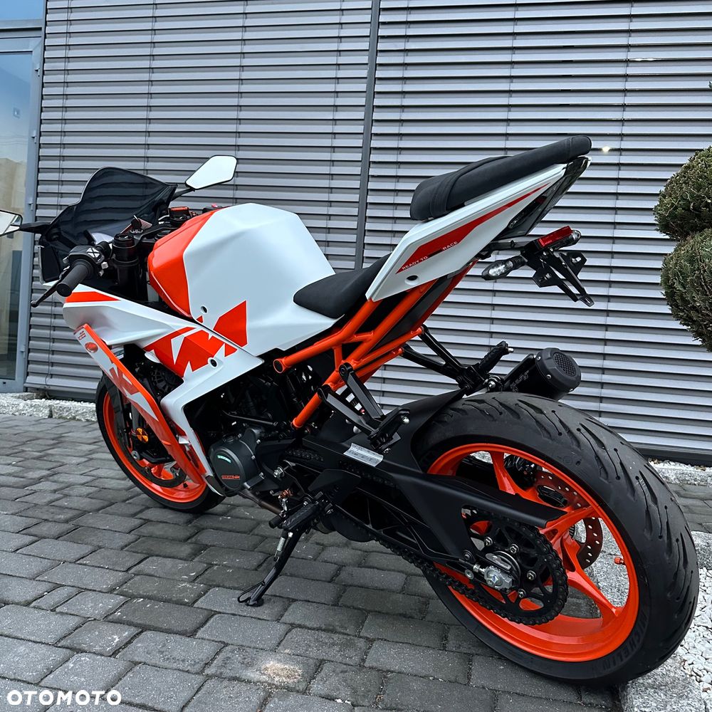 KTM RC 125 - 12