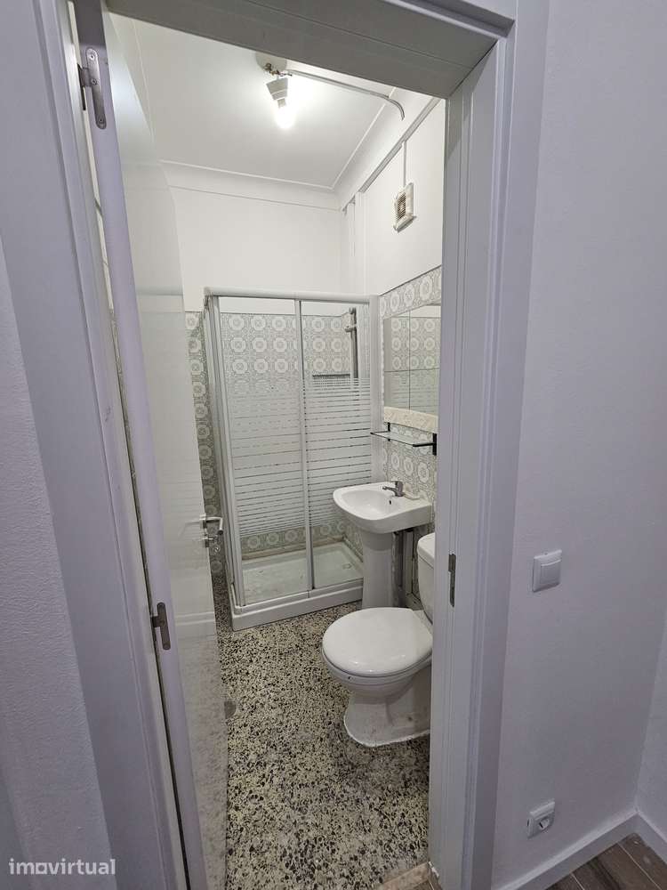 Apartamento T3 renovado na Damaia para arrendamento - Grande imagem: 5/10