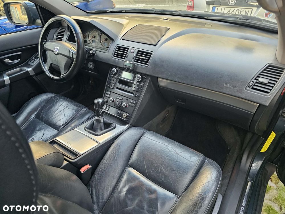 Volvo XC 90 - 9