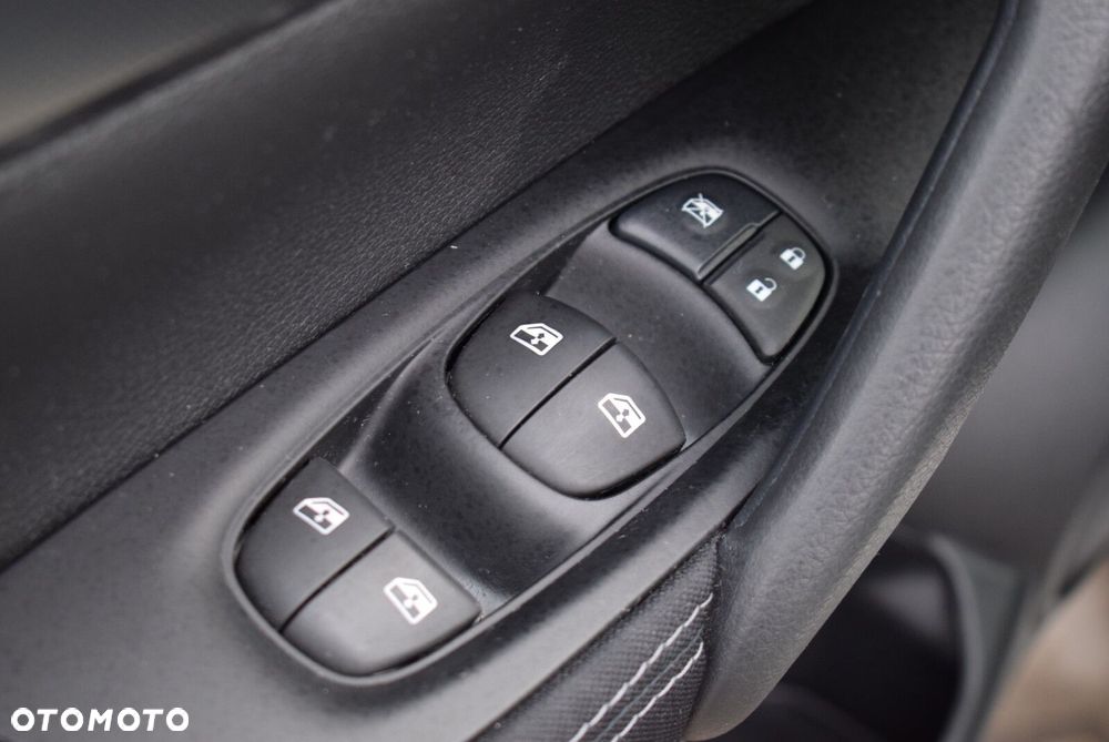 Nissan Qashqai 1.2 DIG-T N-Connecta - 27