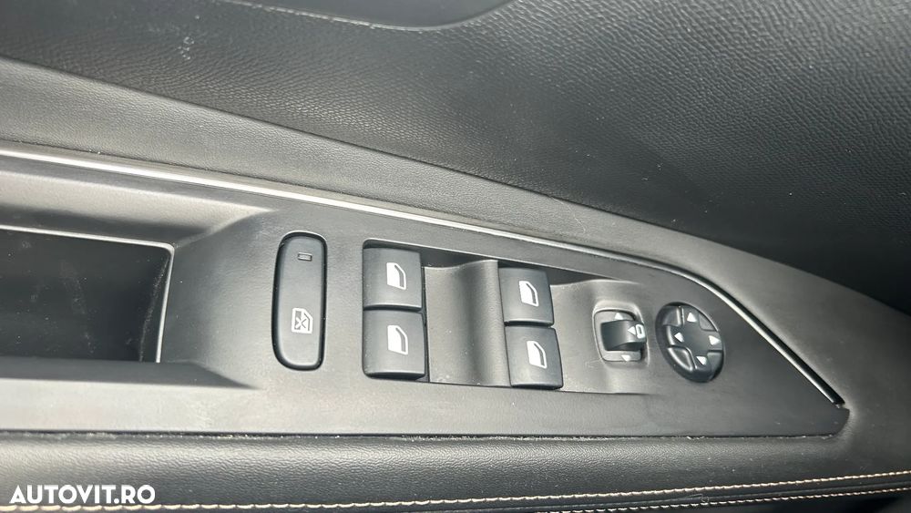 Peugeot 3008 PureTech 180 Stop & Start GPF EAT8 GT - 4