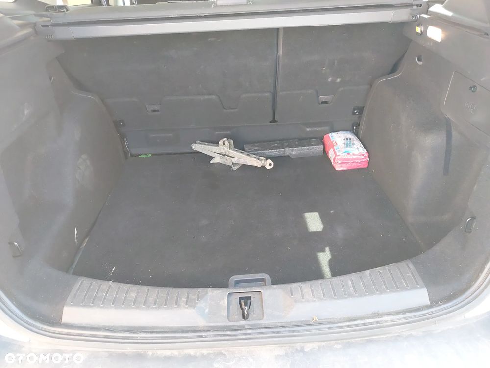 Ford Kuga - 16