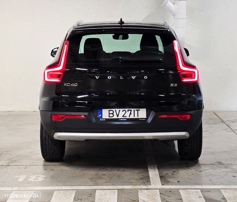 Volvo XC 40 2.0 B3 Essential - 12