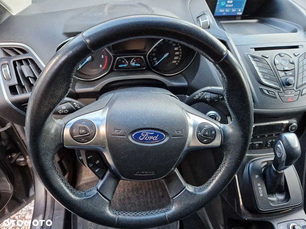 Ford Kuga 2.0 TDCi 4x4 Titanium - 9