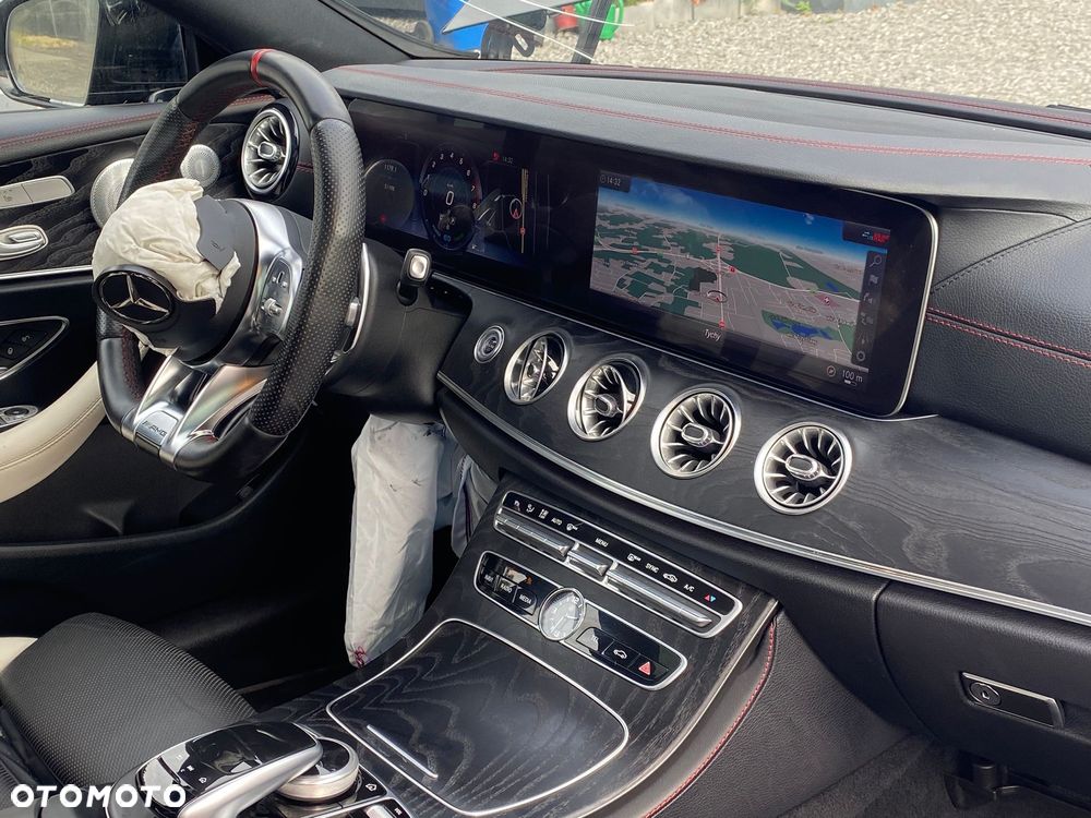 Mercedes-Benz Klasa E AMG 53 Coupe 4-Matic+ 9G-TRONIC - 27