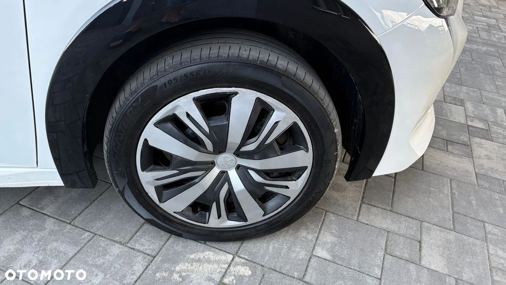 Peugeot 208 Elektromotor 136 Active - 8