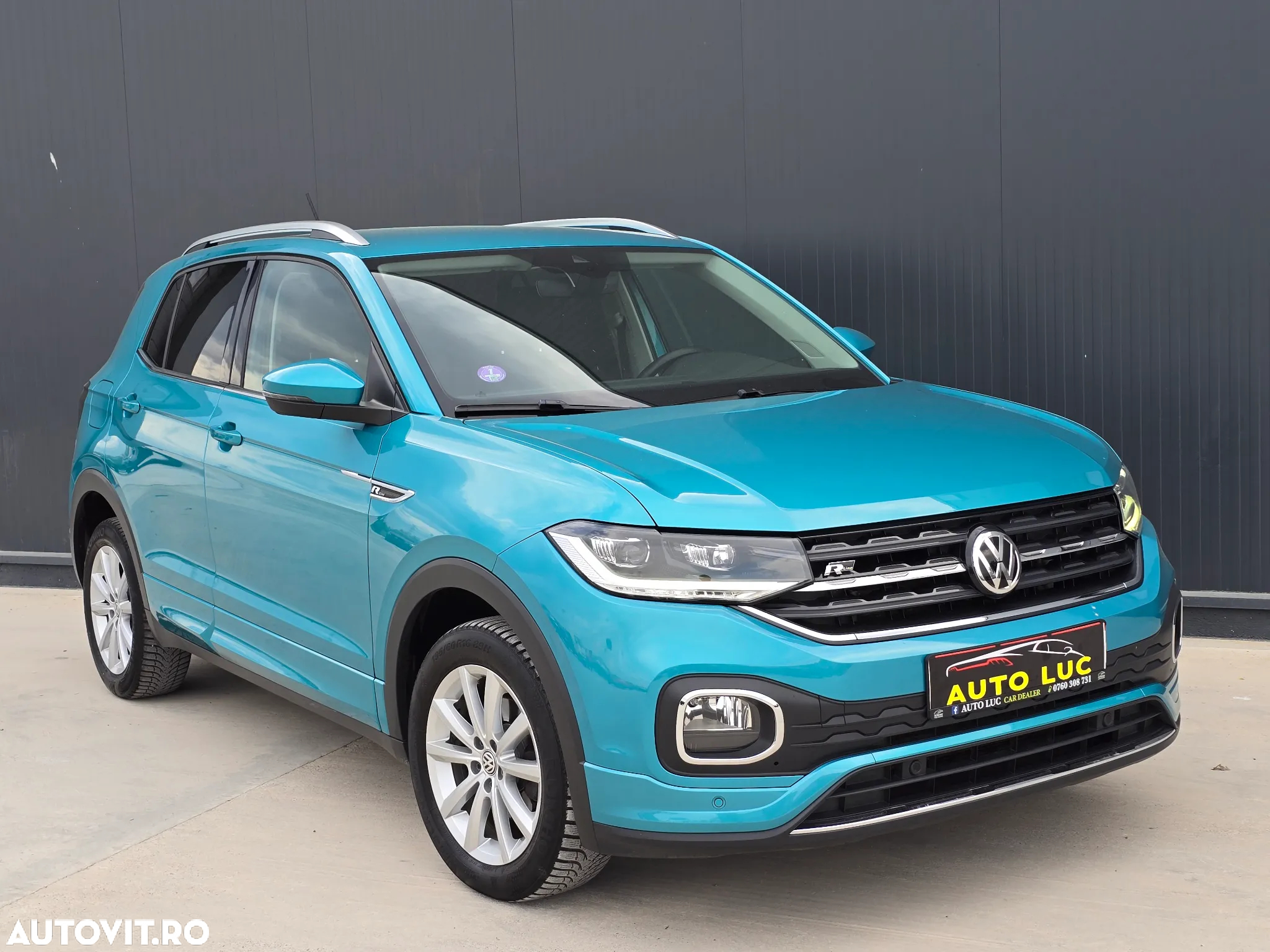 Volkswagen T-Cross - 13
