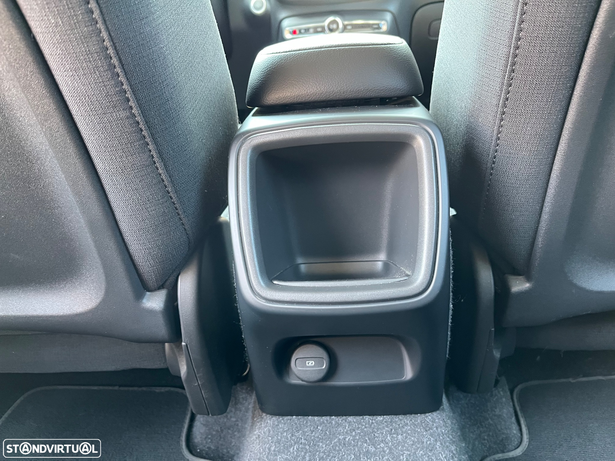 Volvo XC 40 1.5 T2 Momentum Plus - 46