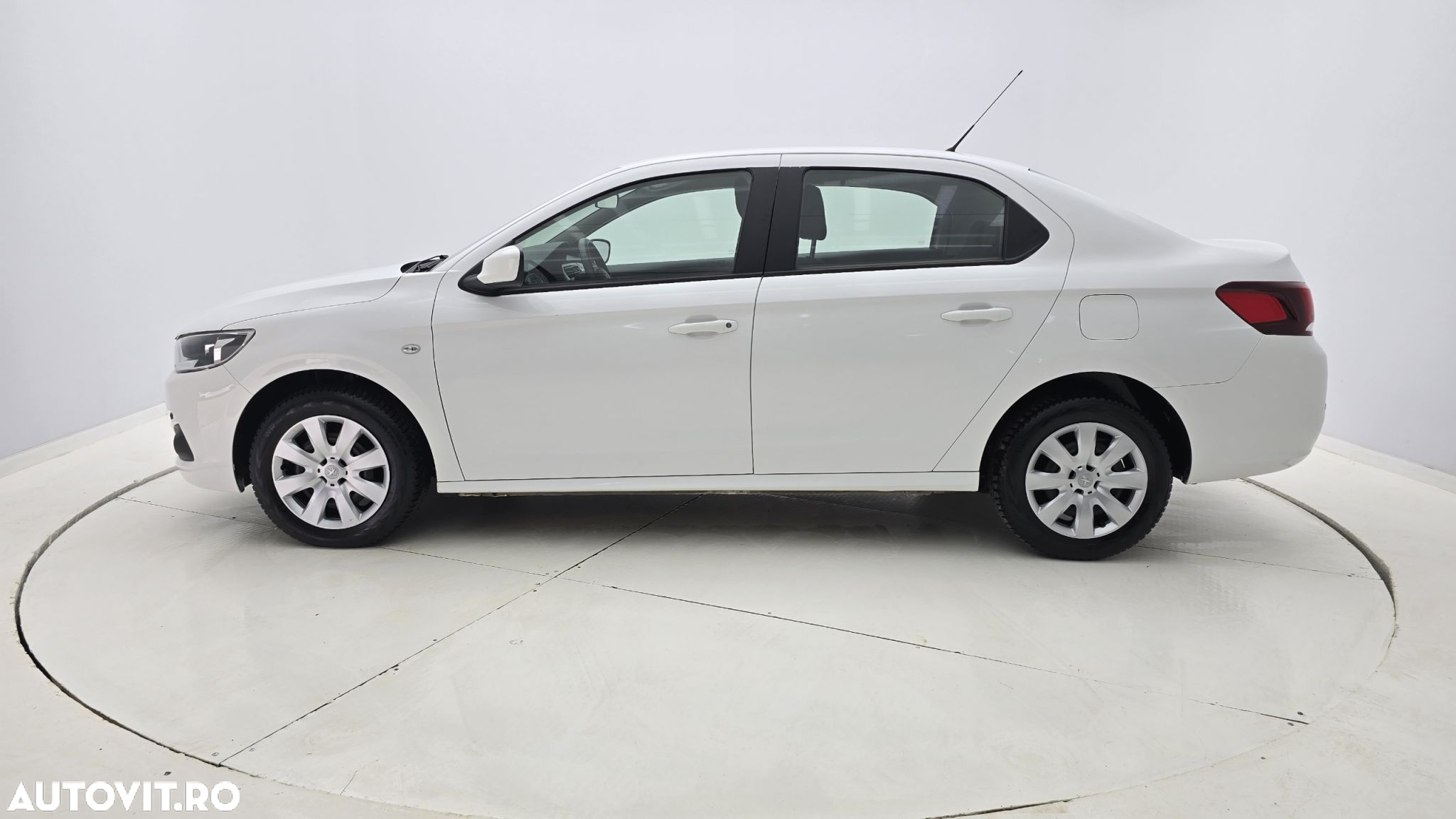 Peugeot 301 1.5 BlueHDI FAP Active - 9