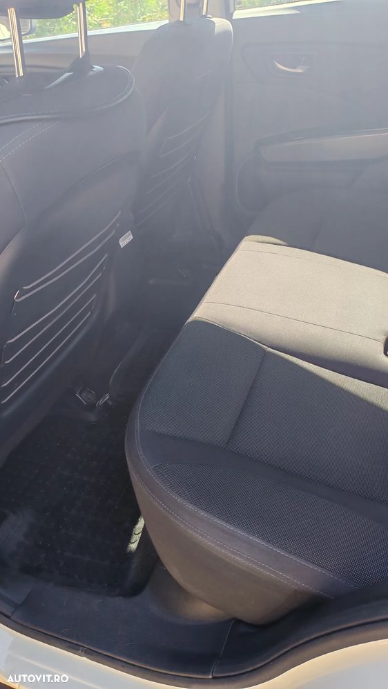 SsangYong Tivoli Grand - 15
