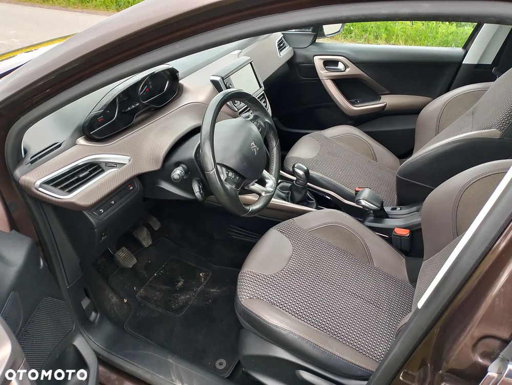 Peugeot 2008 e-HDi FAP 92 STOP & START Allure - 10