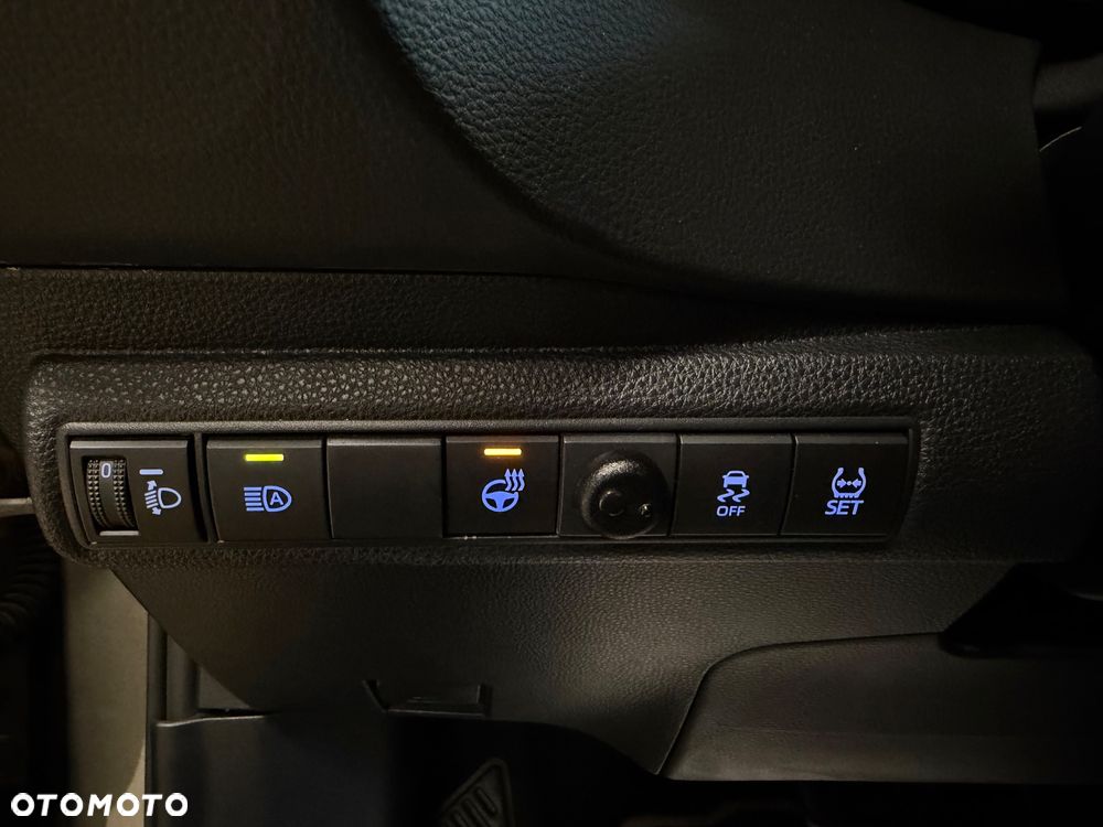 Toyota Corolla 1.8 Hybrid Executive - 17