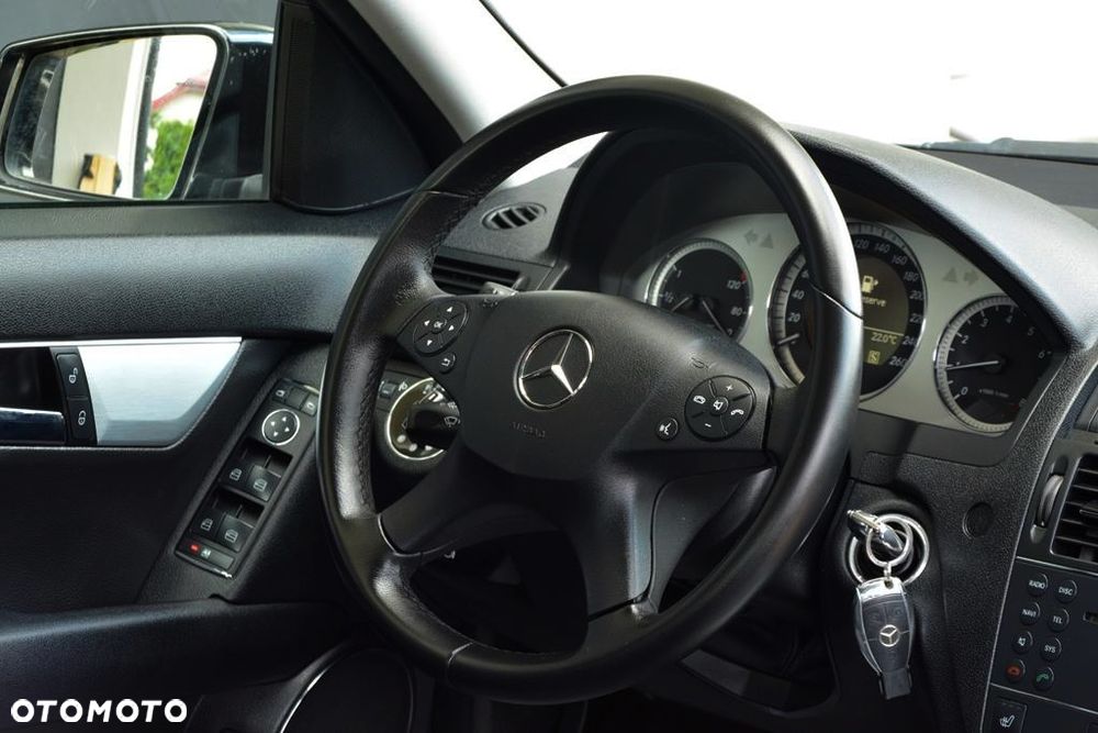 Mercedes-Benz Klasa C 180 Kompressor Automatik Avantgarde - 29