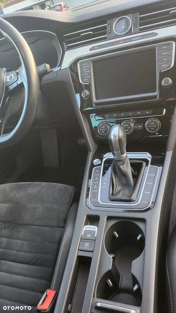 Volkswagen Passat - 10