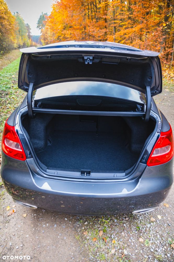 Suzuki Kizashi 2.4 Sport - 9