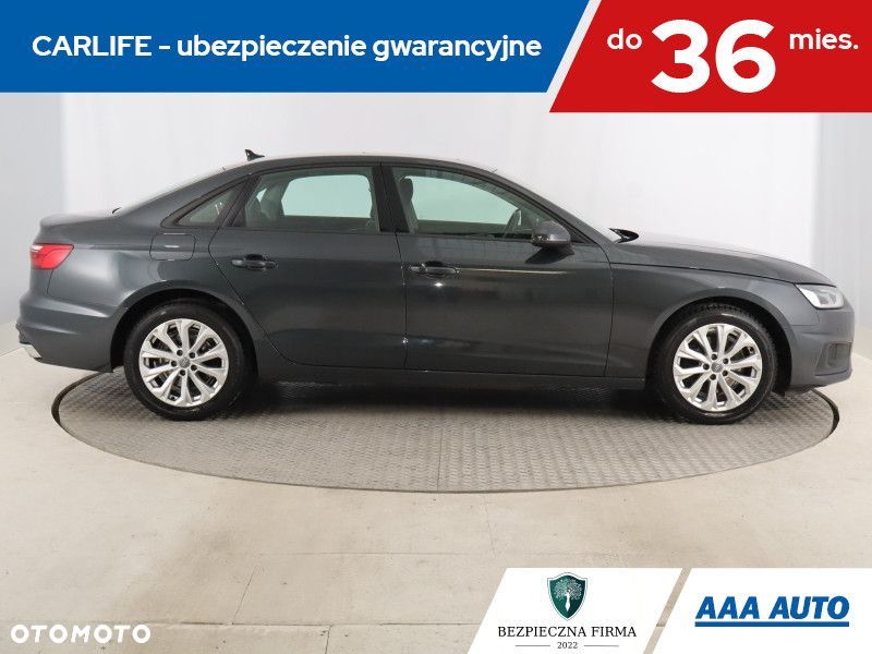 Audi A4 Limousine - 8