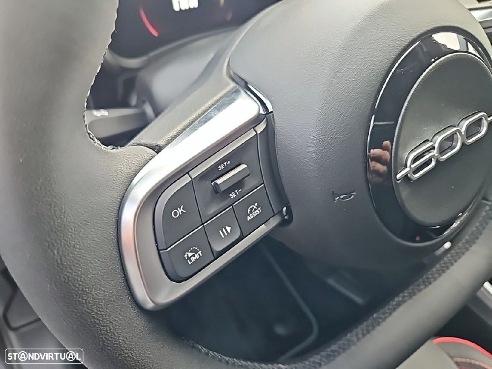 Fiat 600e 54 kWh (RED) - 13