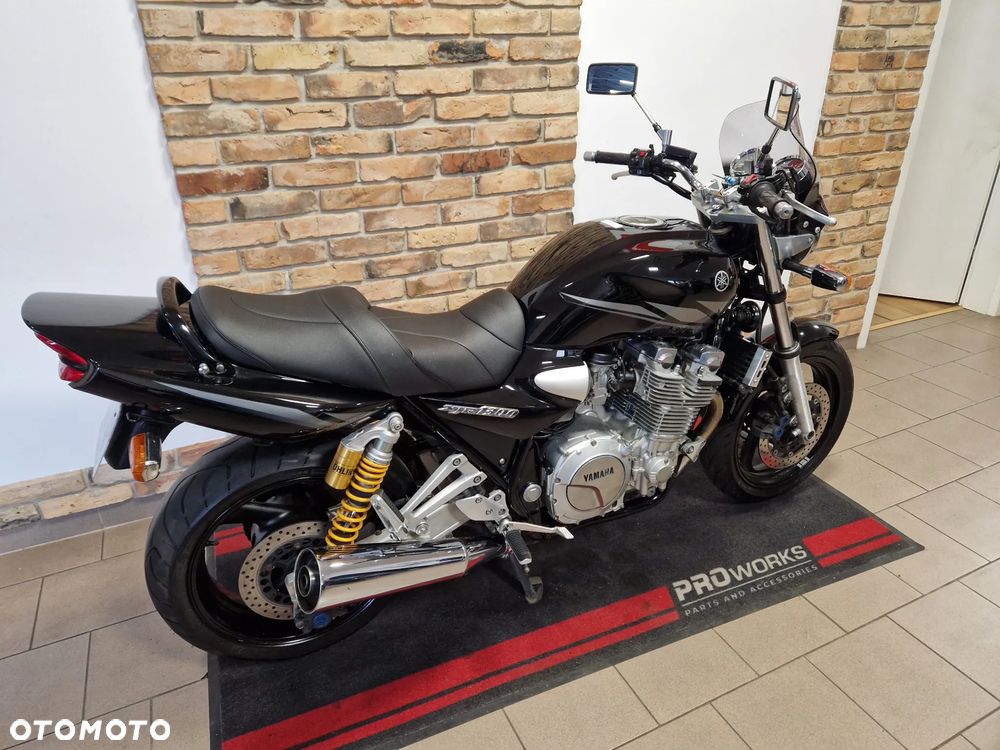 Yamaha XJR - 23