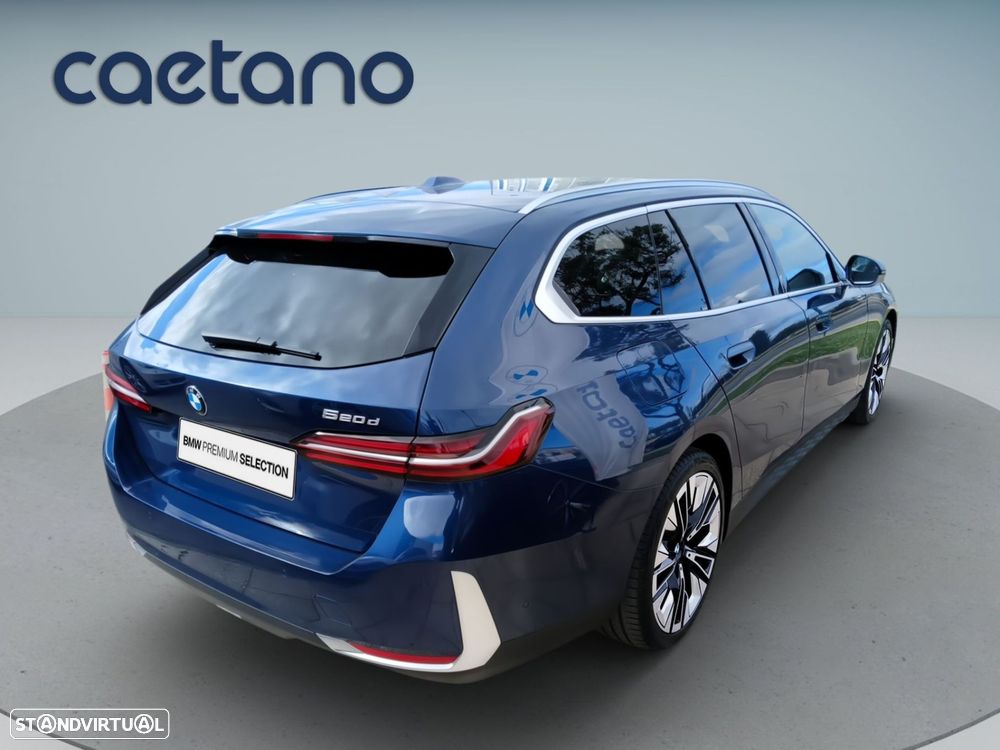 BMW 520 d Pack Desportivo M - 8