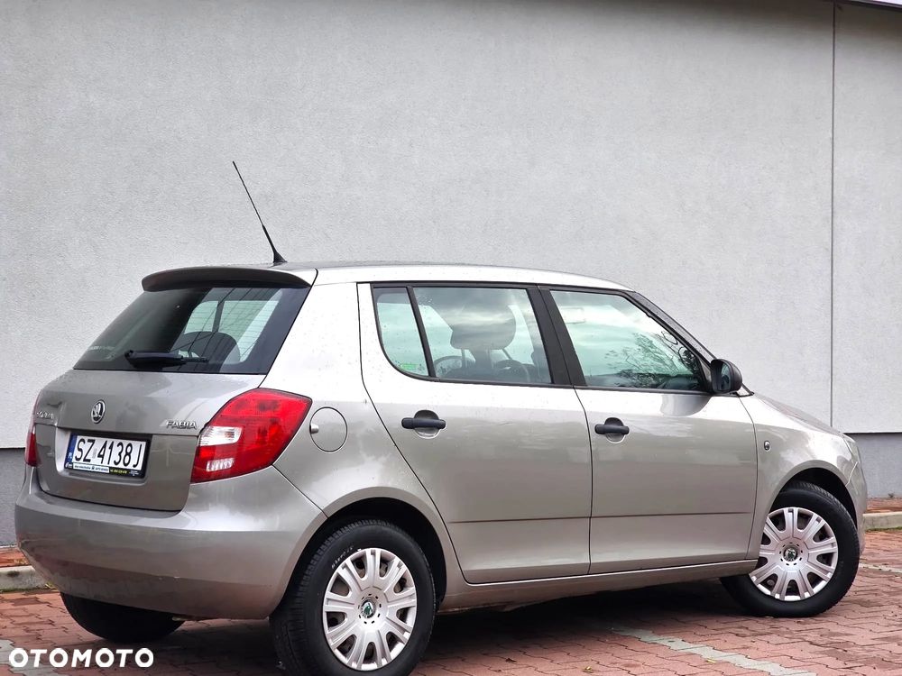Skoda Fabia 1.4 16V Active Plus - 4