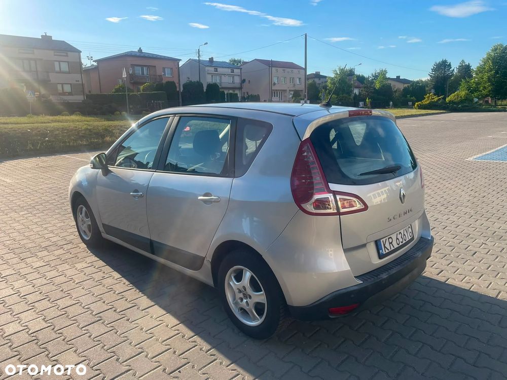 Renault Scenic - 8