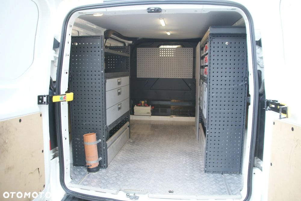 Ford Transit Custom - 11