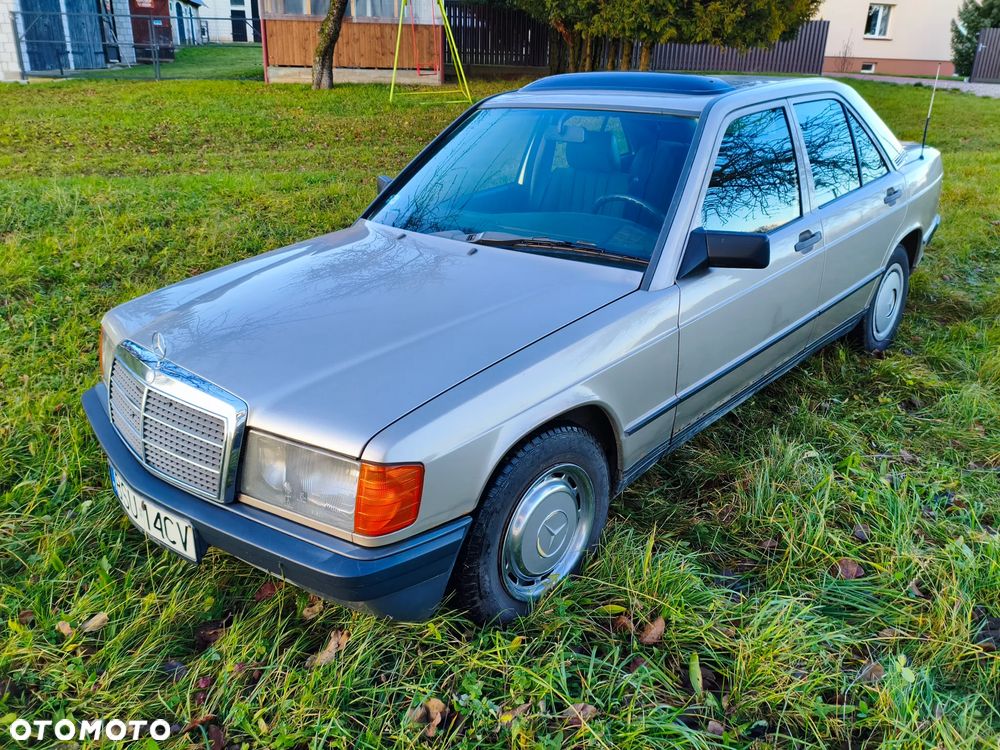 Mercedes-Benz W201 (190) - 3