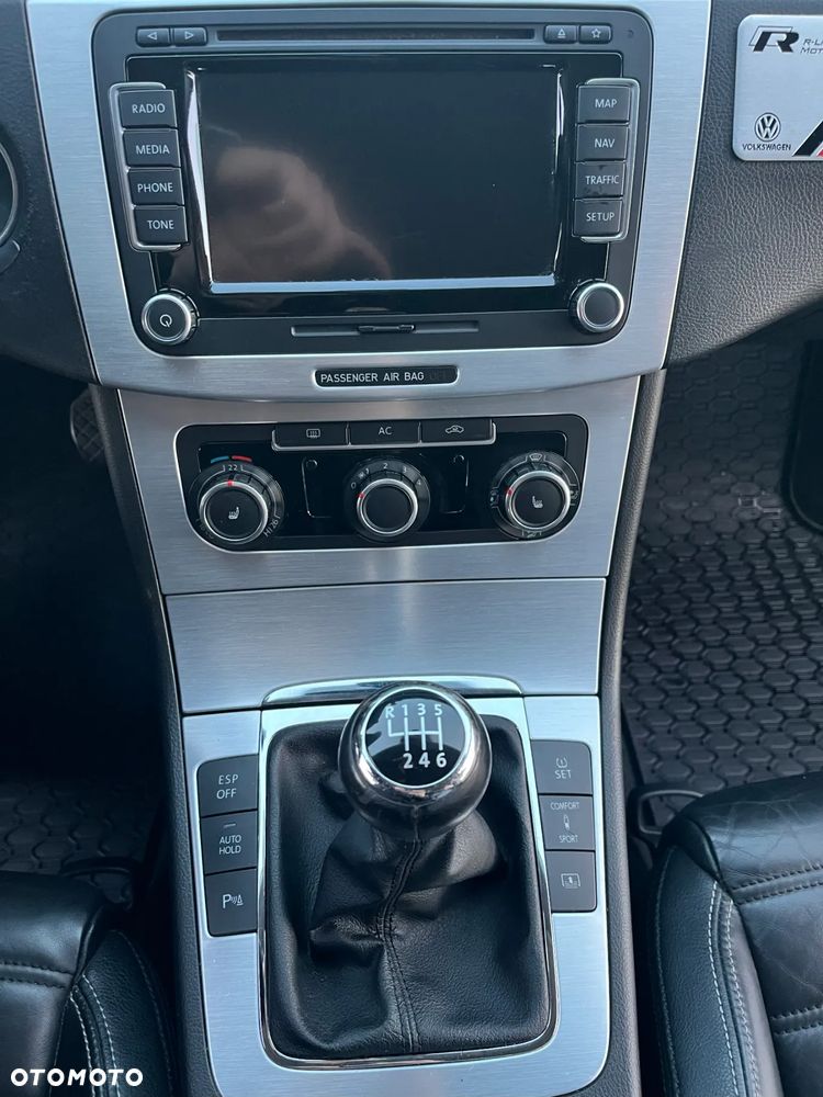 Volkswagen Passat CC - 12